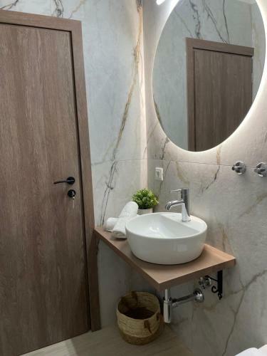 Gennadi Beach Apartments