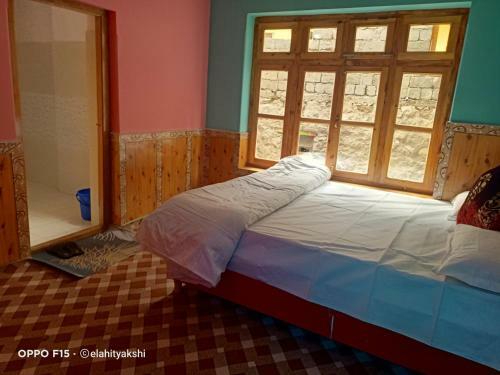 Hostal The Karim Residency