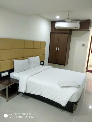 M Hotel Benz Circle