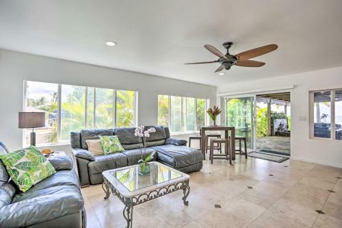 Elegant Oceanfront Villa With Lanai And Tiki Bar!