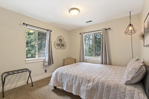 Ash Avenue Abode