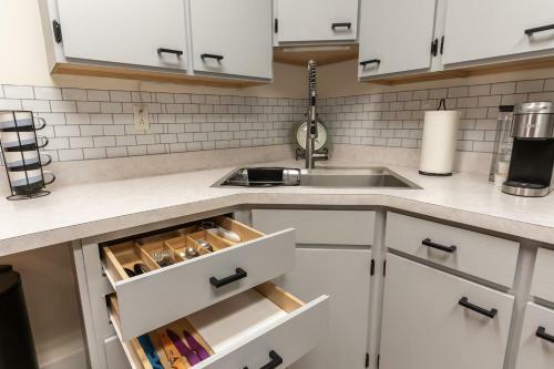 Apartamento Modern Cottage - Self Check-in & Free Parking