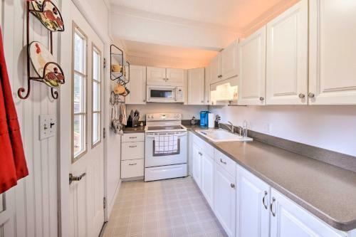 Pet-friendly Sandpoint Home With Fenced Yard!