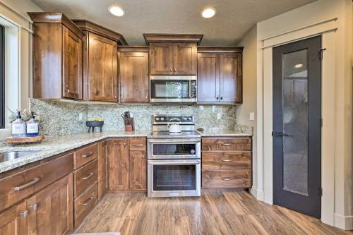 Warm Mccall Cabin With Community Amenity Access
