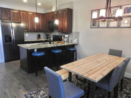 Ohana Home By Casago Mccall - Donerightmanagement