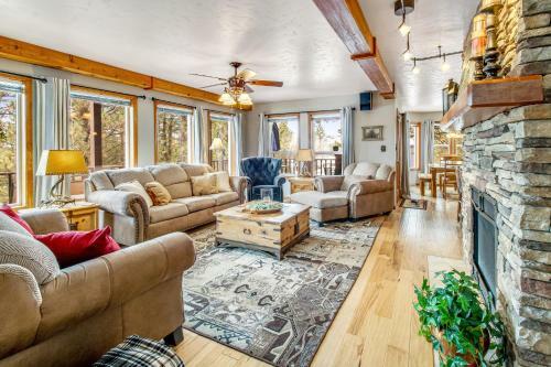 River And Mountain View Retreat