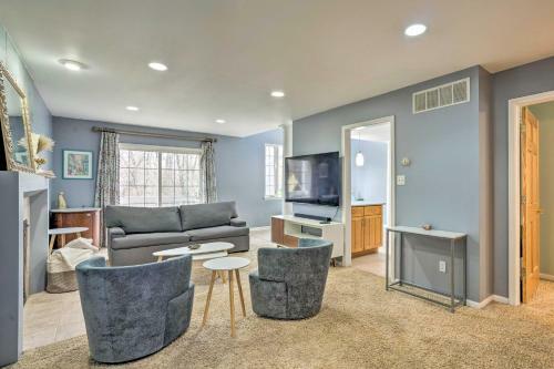 Immaculate Family Townhome - Walk To Beach!