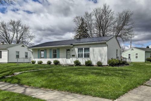 Modern Fort Wayne Home With Yard - 3 Mi To Dtwn