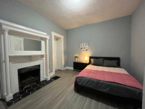 3 Bed 1 Bath Entire House Indy!