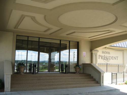 Hotel Le President Sherbrooke