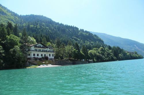 Lago Park Hotel
