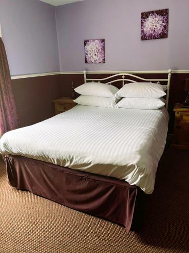 The Tontine Hotel & Bar