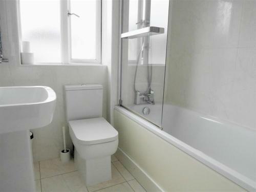 Hostal Kew Rooms