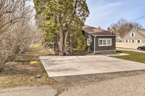 Convenient Dubuque Home Less Than 2 Mi To Downtown!