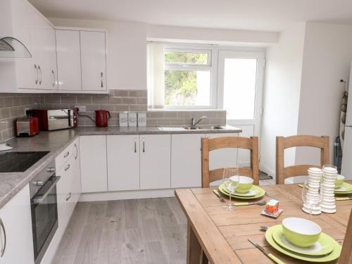 Ynys Cottage