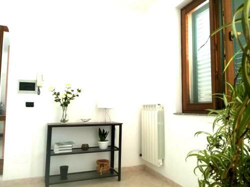 Bright First Floor Apartment A Few Km From The Sea