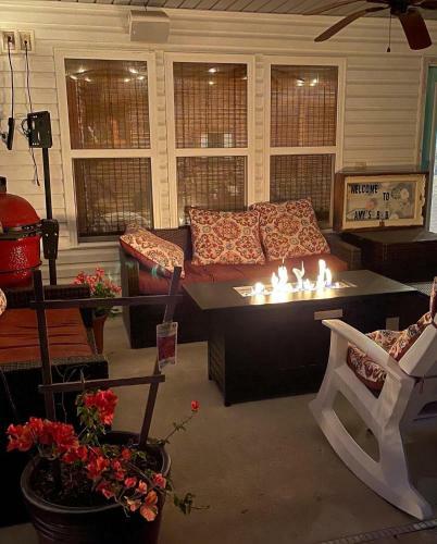 Hostal Amy's Poolside Retreat