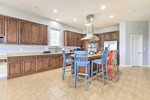 Luxe Accokeek Home With Theater And Game Room!