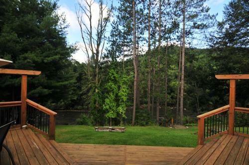Cross The River Two-bedroom Holiday Home