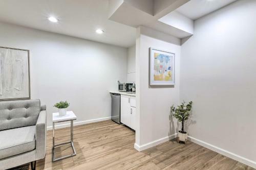Updated Landover Apartment - Wfh Friendly!