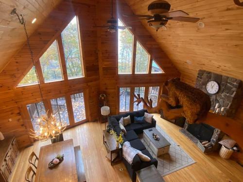 Bella Vista! Amazing Lake Views, Hot Tub, Peleton!
