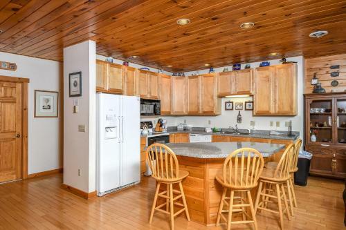 Cedar Shores Villa 12