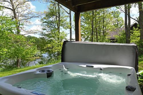 Toasted Marshmallow Lodge