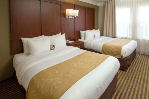 Hotel Comfort Suites Visalia