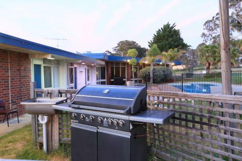 Absolute Lakes Entrance Motel