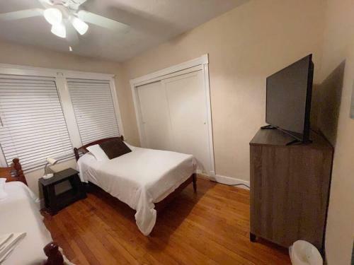 Cozy Large House Close To Tufts/harvard/mit 4br