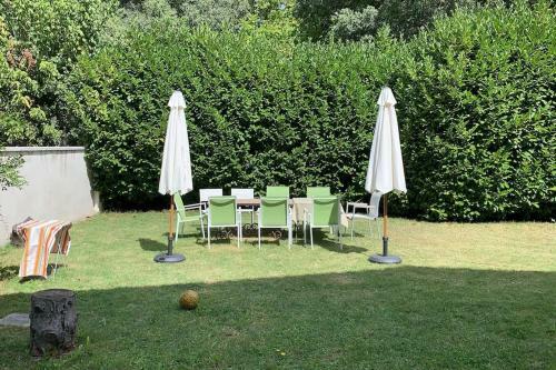 Villa Independiente Con Jard�n, Centro de Pamplona