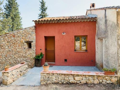Maison Proven�ale Entre Vignes Et Oliviers