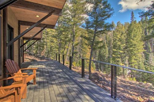 Modern And Newly Built Cabin Ski, Fish, Hike!