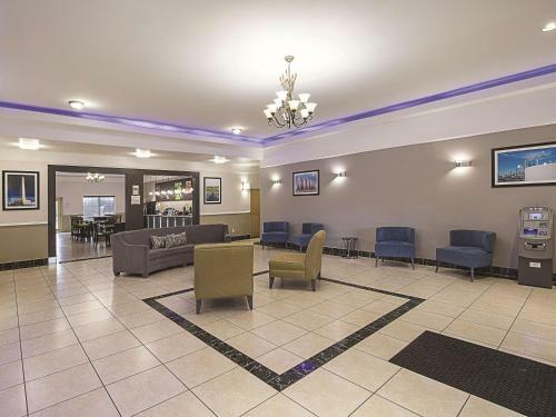 Hotel La Quinta By Wyndham Deer Park