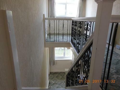 Hostal P & J Holiday Apartment & Guesthouse