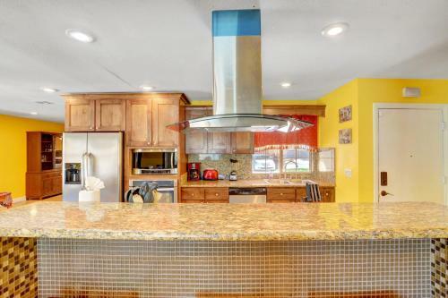 Las Vegas Elegance! Pool Table & Sparkling Pool! Home