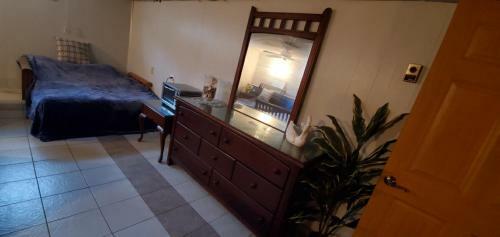 Apartamento Oceanfront 2-level Guest Suite + Private Beach + Pool