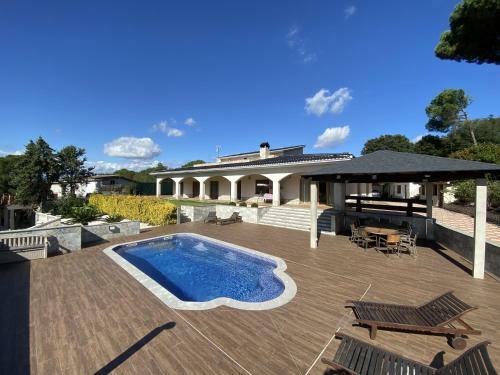 Vivalidays Villa Kiros