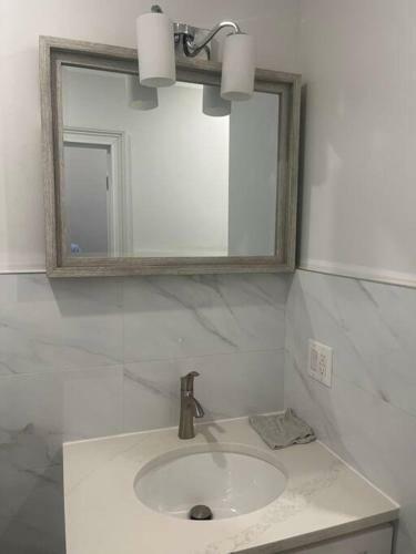Spacious Brooklyn, Ny Apartment
