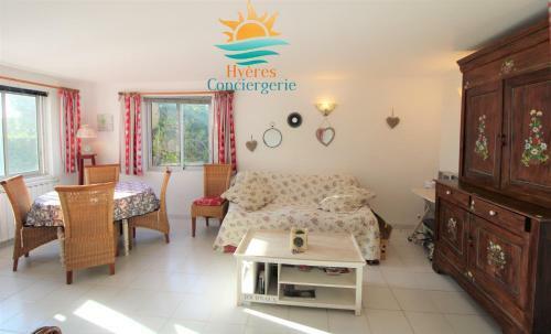 Apartamento Giens/rdj T3 Ind�pendant/terrasse Vue Mer