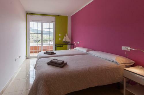 Lets Holidays Bright Duplex Apartment With Pool