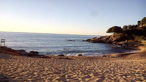 Apartamento ? Terrace + Sea Views + Private Beach. What Else? ?