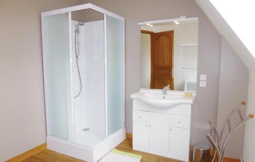 Holiday Home La Croupte J-839