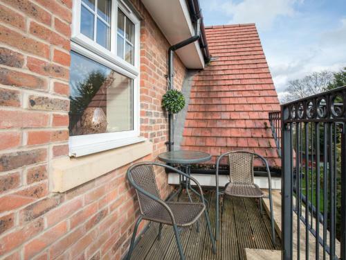 Easystays - Fab 3 Sleeper Apartment - Great Location & Parking
