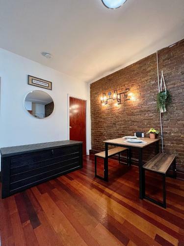 Entire Apartment At Upper East Side
