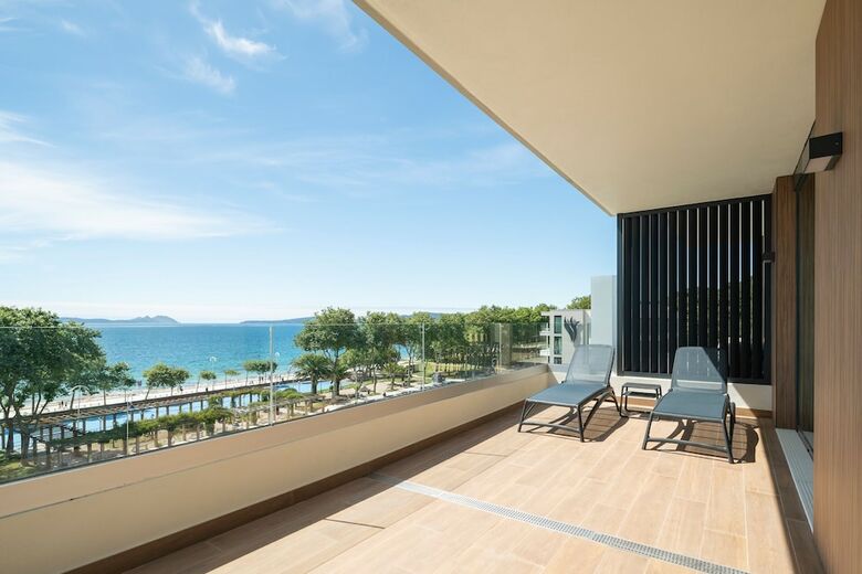 Hotel Attica21 Vigo 4 Superior