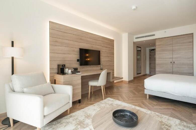 Hotel Attica21 Vigo 4 Superior