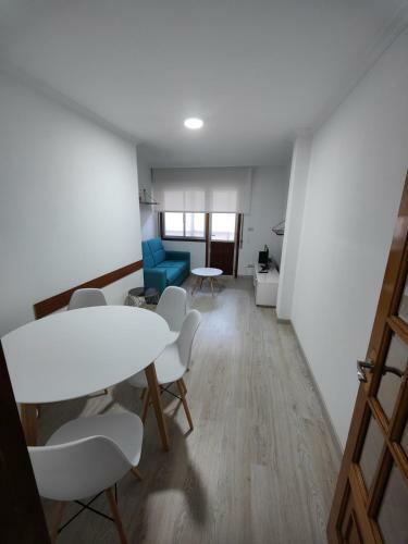 Apartamento Traviesas, Manolo Martinez.