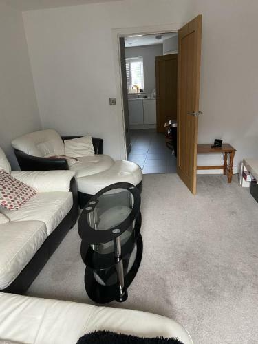 Captivating 2-bed House In Wolverhampton