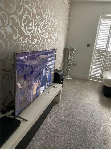 Captivating 2-bed House In Wolverhampton